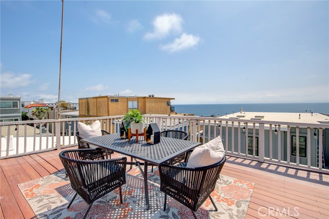 Detail Gallery Image 22 of 26 For 217 35th Pl #B,  Manhattan Beach,  CA 90266 - 2 Beds | 1 Baths