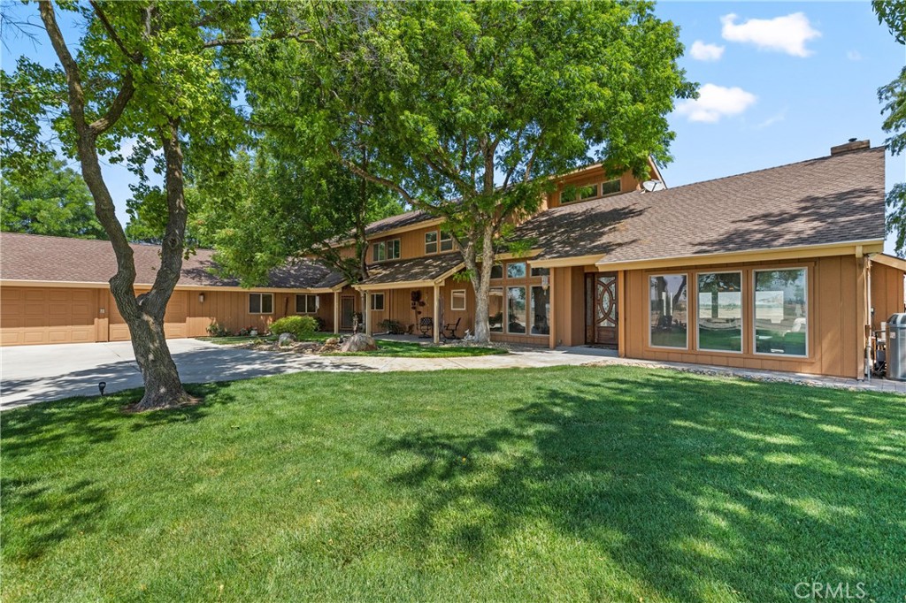 1898 Crawford Avenue, Reedley, CA 93654