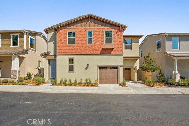 24 Country Glen Street Pomona, California Beautiful newer built home in great area of Phillips Ranch is ready for it's new family. This stunning home is located in The Crossing at
Phillips Ranch. This smart home is packed with modern home automation technology and is as pristine now as when it was completed in
April 2019. Built by Lennar Homes this work from home haven has 2,394 sqft., 4 bedrooms / 2.5 baths and has model home features. The
chef’s delight kitchen has Quartz counters with cook-top stove, subway tile backsplash, stainless steel under-mount single basin sink,
dishwasher, double GE Oven with WiFi connect, beautiful white colored cabinets, large island with breakfast bar, and giant walk-in pantry.
The home has recessed lighting with beautiful tile flooring downstairs. Upstairs includes laundry room & beautiful views of the green
community hillside. Of the four bedrooms, one is a private master suite with en-suite, his/her vanity sink, walk-in shower, deep soaking
tub, and expansive walk-in closet. There's an outdoor patio, 2 car garage with tank-less water heater. Other features of this home include
panel solar system (Lease) & WiFi features. Minutes from “The Shoppes”, Ranch 99, and Costco. Miles of walking trails, parks, dog park,
and so much more. Must Se