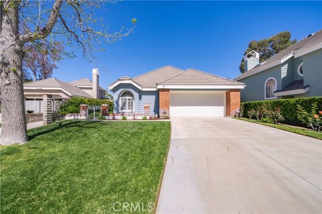 Detail Gallery Image 1 of 15 For 24149 Saint Moritz Dr, Valencia,  CA 91355 - 3 Beds | 2/1 Baths