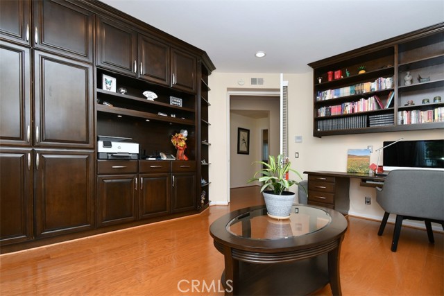 Detail Gallery Image 29 of 42 For 23224 Park Corniche, Calabasas,  CA 91302 - 5 Beds | 4 Baths