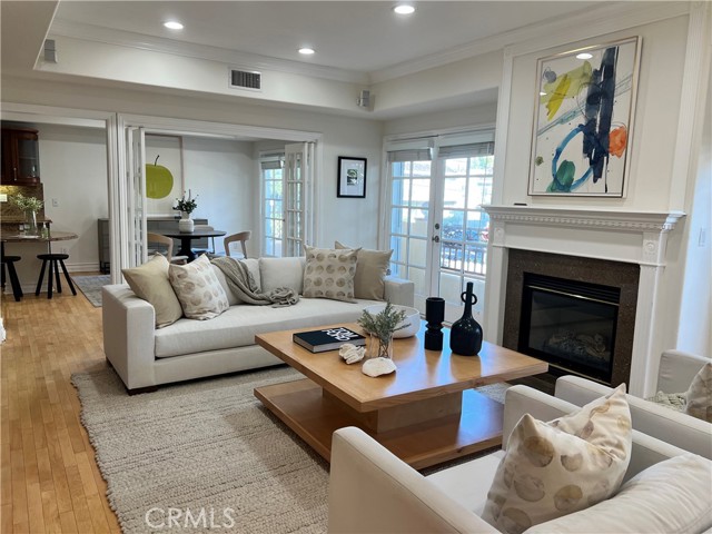 Drew Fenton | 11807 Dorothy Street Los Angeles CA | MLS: 7332337