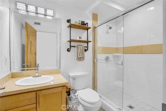 Detail Gallery Image 36 of 42 For 702 10th St, Hermosa Beach,  CA 90254 - 4 Beds | 3/1 Baths