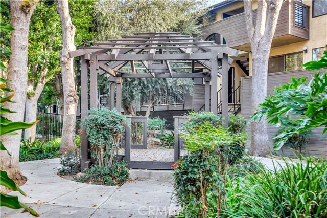 Detail Gallery Image 20 of 24 For 7308 Corbin Ave #G,  Reseda,  CA 91335 - 2 Beds | 2 Baths