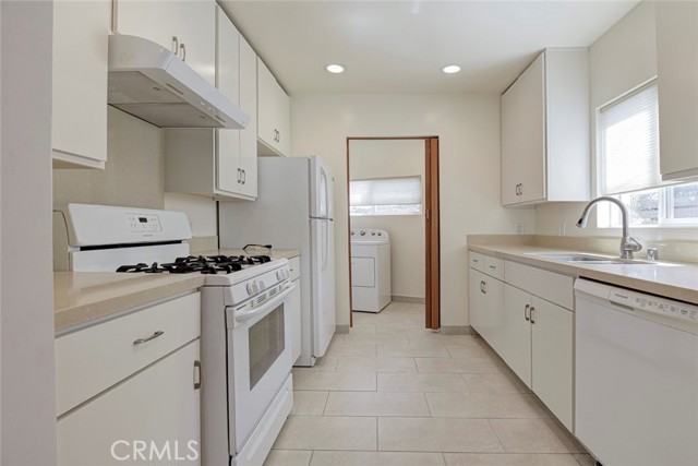 Detail Gallery Image 7 of 21 For 4018 Somers, Los Angeles,  CA 90065 - 2 Beds | 1 Baths