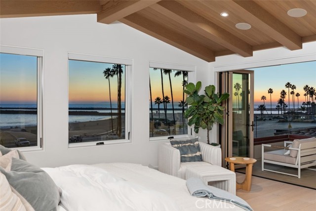 Detail Gallery Image 22 of 47 For 3130 Breakers, Corona Del Mar,  CA 92625 - 3 Beds | 2/1 Baths