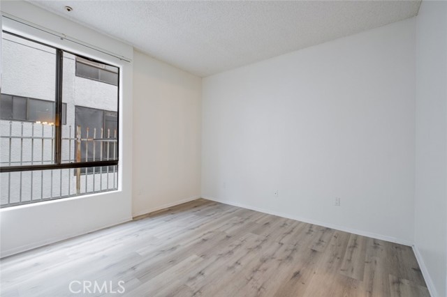 Detail Gallery Image 17 of 27 For 1242 S Holt Ave #104,  Los Angeles,  CA 90035 - 2 Beds | 2/1 Baths