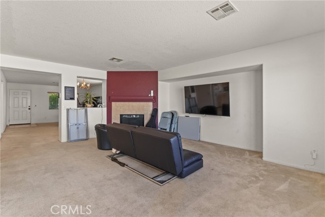 Detail Gallery Image 9 of 28 For 45444 Spahn Ln, Lancaster,  CA 93535 - 4 Beds | 2 Baths