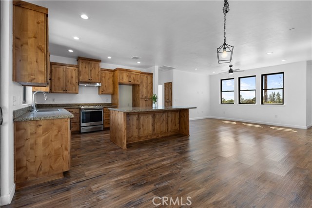 Detail Gallery Image 9 of 33 For 6010 Sunny Ln, Paradise,  CA 95969 - 3 Beds | 2 Baths