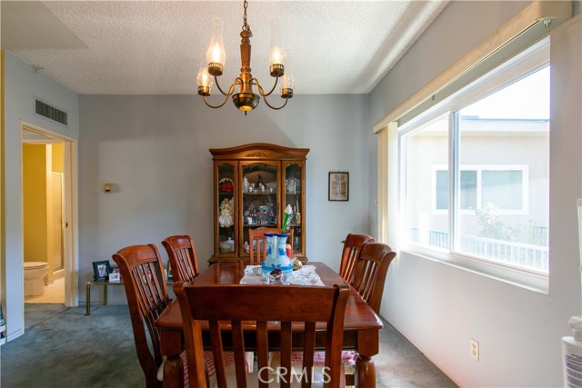 14560 Clark Street, Sherman Oaks CA: https://media.crmls.org/medias/119d64e1-2822-41e7-a071-485d2a838f93.jpg