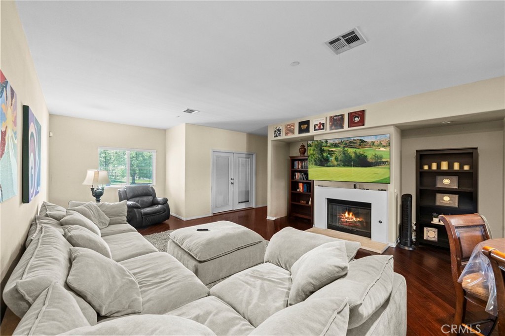 MLS #SW25080294 image #8
