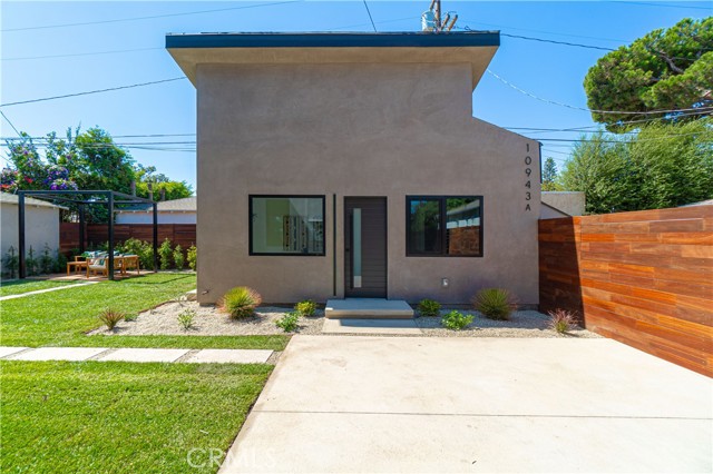 Detail Gallery Image 54 of 65 For 10943 Pickford Way, Culver City,  CA 90230 - 5 Beds | 4/1 Baths