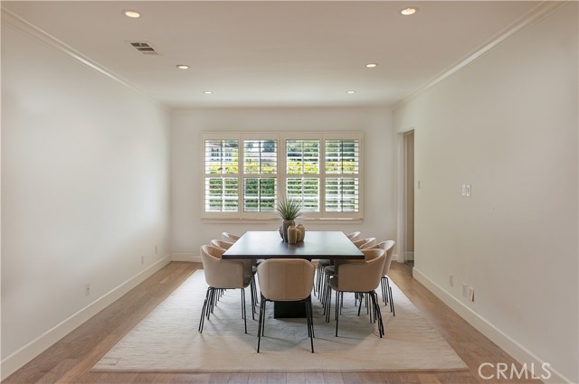 2185 Ashbourne Drive, San Marino CA: https://media.crmls.org/medias/119de591-6691-4731-919f-ca7fca70c27f.jpg