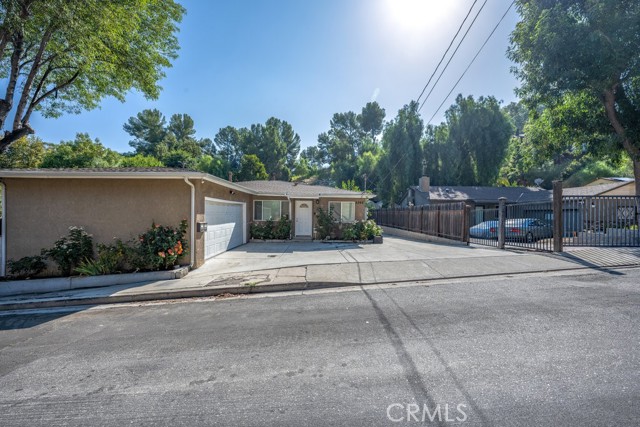 Detail Gallery Image 1 of 1 For 5260 Marmol Dr, Woodland Hills,  CA 91364 - 6 Beds | 3 Baths