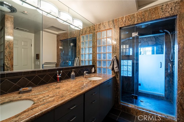 Detail Gallery Image 14 of 37 For 39802 Lakeview Dr #10,  Big Bear Lake,  CA 92315 - 2 Beds | 2/1 Baths