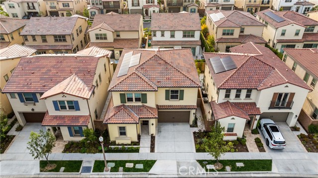 Detail Gallery Image 3 of 56 For 145 Ceremony, Irvine,  CA 92618 - 4 Beds | 4/1 Baths