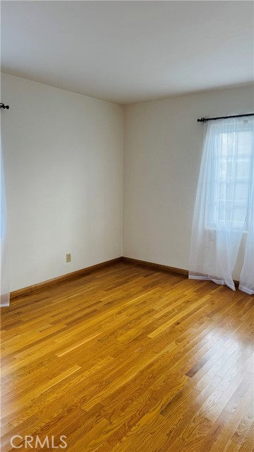 Detail Gallery Image 14 of 21 For 6633 W 87th, Los Angeles,  CA 90045 - 3 Beds | 1 Baths