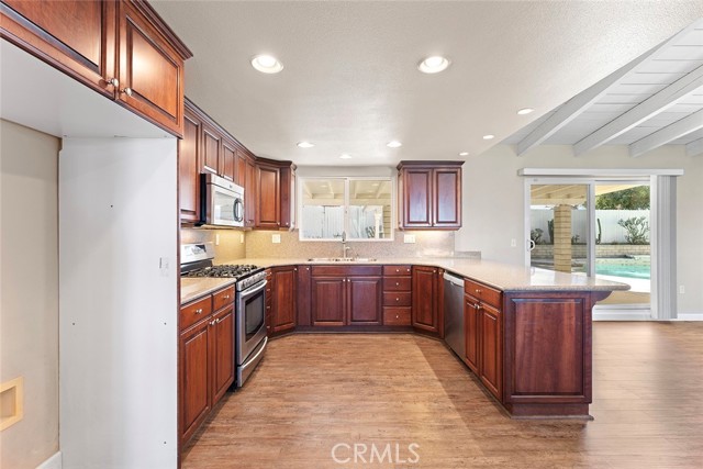 Image 15 of 75 For 31675 Contour