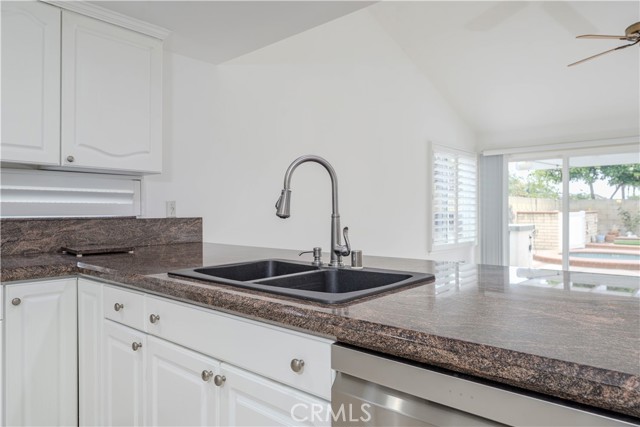 Detail Gallery Image 11 of 47 For 9248 Jasmine Ave, Fountain Valley,  CA 92708 - 4 Beds | 2 Baths