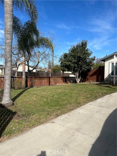 402 La Mesa Street, Merced CA: https://media.crmls.org/medias/11a17cef-2dbd-439f-bfc7-b463d847a47a.jpg