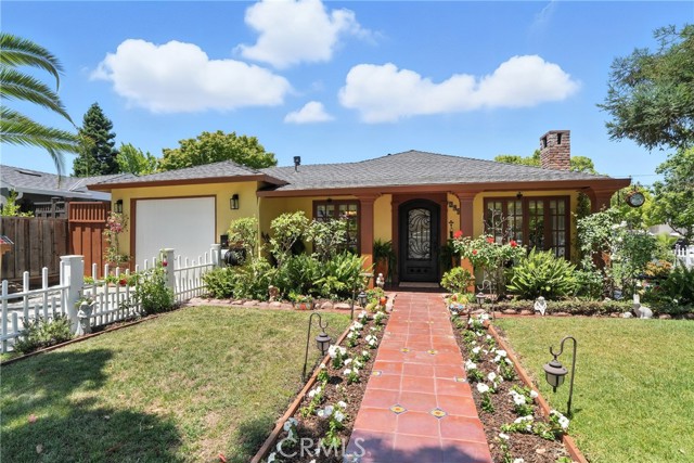 Detail Gallery Image 1 of 38 For 245 F St, Redwood City,  CA 94063 - 3 Beds | 3 Baths