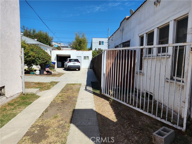 3862 Prospect Avenue photo 3