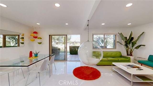 Front Image Thumbnail for CROC26072847