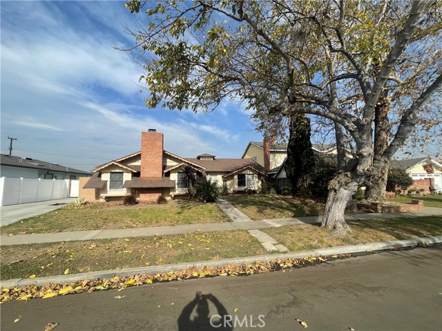 Detail Gallery Image 2 of 19 For 2971 Inverness Dr, Los Alamitos,  CA 90720 - 3 Beds | 2 Baths