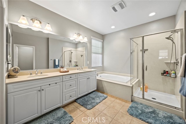 7800 Botany Street, Chino CA: https://media.crmls.org/medias/11a59cef-54ad-4072-bc4a-970105967086.jpg