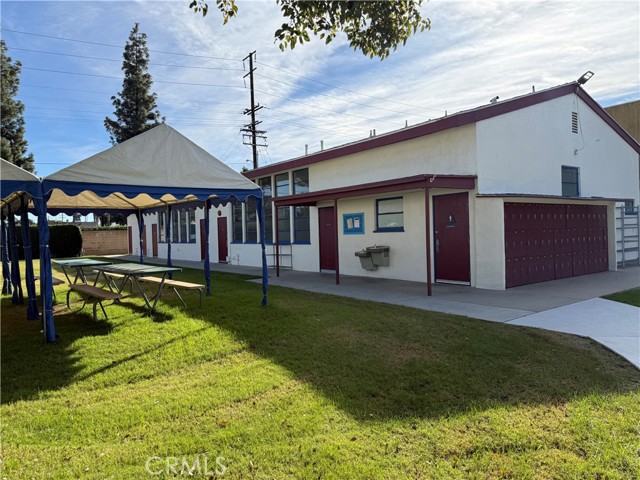 Image 41 of 48 For 405 S Azusa Ave