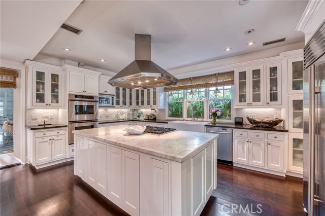 Detail Gallery Image 10 of 22 For 325 Poppy Ave, Corona Del Mar,  CA 92625 - 3 Beds | 2/1 Baths