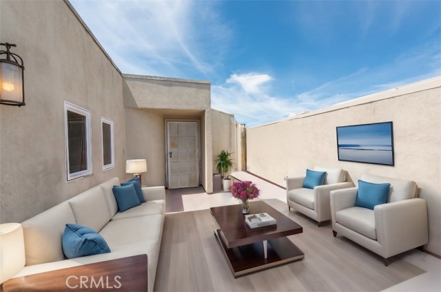 Detail Gallery Image 17 of 20 For 15206 Burbank Bld #308,  Sherman Oaks,  CA 91411 - 2 Beds | 2/1 Baths