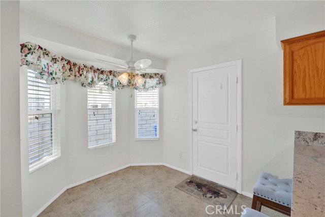11246 Pleasant Hills Drive, Apple Valley CA: https://media.crmls.org/medias/11a72fb1-5bba-402f-9018-5de5e14a06bc.jpg
