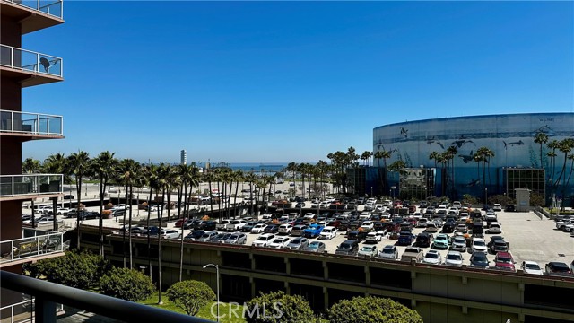 388 E Ocean Boulevard, Long Beach CA: https://media.crmls.org/medias/11a7bf54-2498-4516-849b-8f4e9f3698a5.jpg