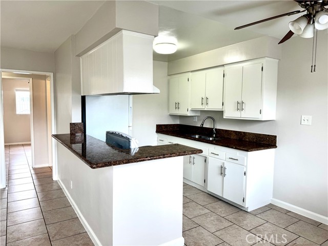 912 Gladys Avenue, Long Beach CA: https://media.crmls.org/medias/11a987bf-a523-4718-8da7-292b516bd9c8.jpg