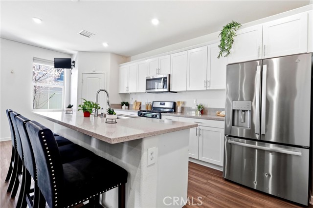 Detail Gallery Image 12 of 38 For 475 N Glenwood, Rialto,  CA 92376 - 5 Beds | 3/1 Baths