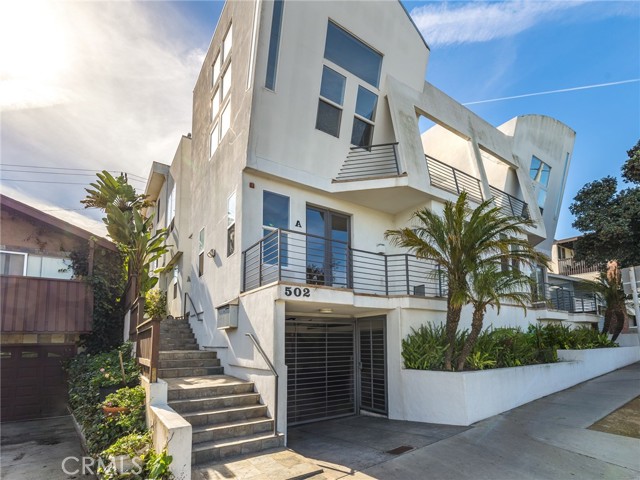 502 Rosecrans Avenue, Manhattan Beach, California 90266, 2 Bedrooms Bedrooms, ,2 BathroomsBathrooms,Residential,Sold,Rosecrans,SB23227735