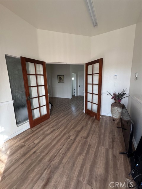 Detail Gallery Image 7 of 9 For 6937 Perris Hill Park Rd, San Bernardino,  CA 92404 - 2 Beds | 1/1 Baths