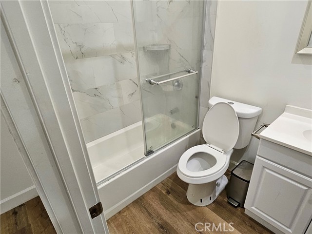 Detail Gallery Image 4 of 6 For 14550 Burbank Boulevard Unit#105, Burbank,  CA 91411 - 1 Beds | 1/1 Baths