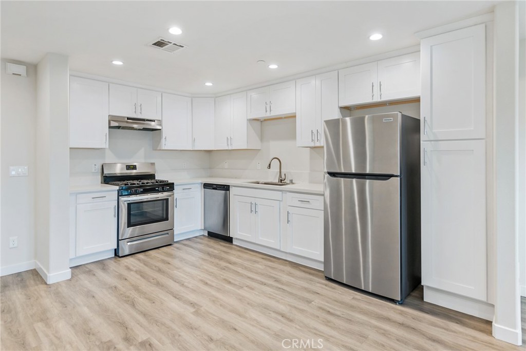 419 N Chandler Avenue #517