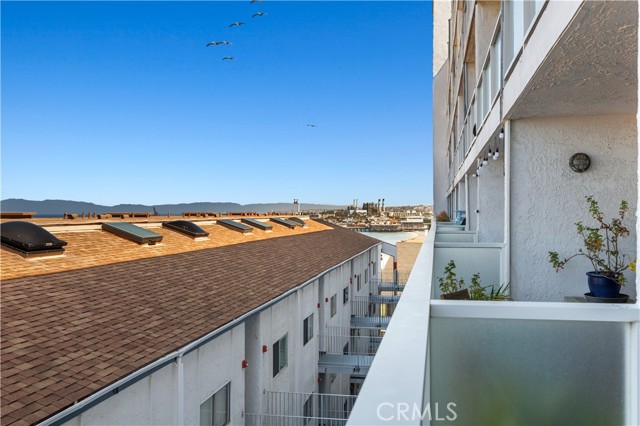 615 Esplanade, Redondo Beach, California 90277, 1 Bedroom Bedrooms, ,1 BathroomBathrooms,Residential,Sold,Esplanade,SB24091156