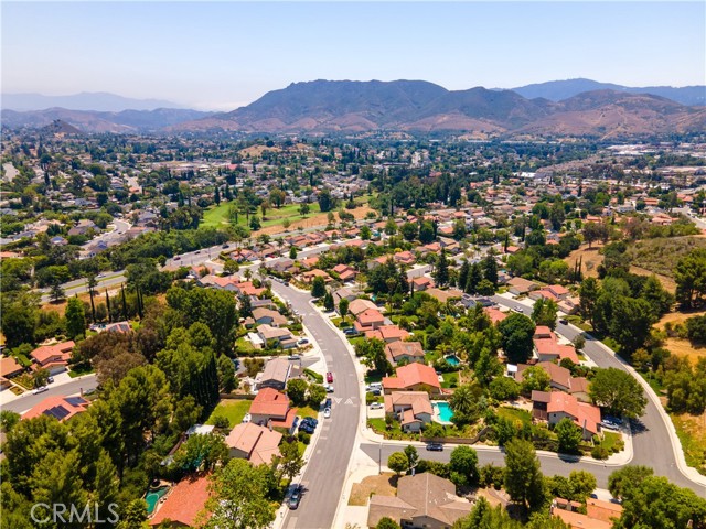 6120 Hedgewall Drive, Westlake Village CA: https://media.crmls.org/medias/11abd9df-b03e-47c9-b081-dfcec9f0f19e.jpg