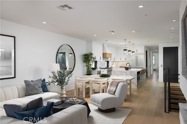 Detail Gallery Image 10 of 50 For 1313 Ocean Ave, Seal Beach,  CA 90740 - 3 Beds | 3/1 Baths