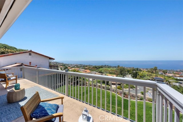 29127 Covecrest Drive, Rancho Palos Verdes CA: https://media.crmls.org/medias/11ae585f-458a-4995-8b5a-a52e61da098c.jpg