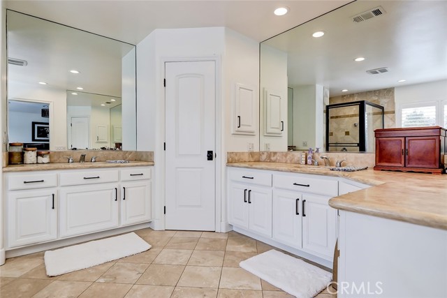 2304 Elm Avenue, Manhattan Beach, California 90266, 5 Bedrooms Bedrooms, ,4 BathroomsBathrooms,Residential,Sold,Elm,SB21197598