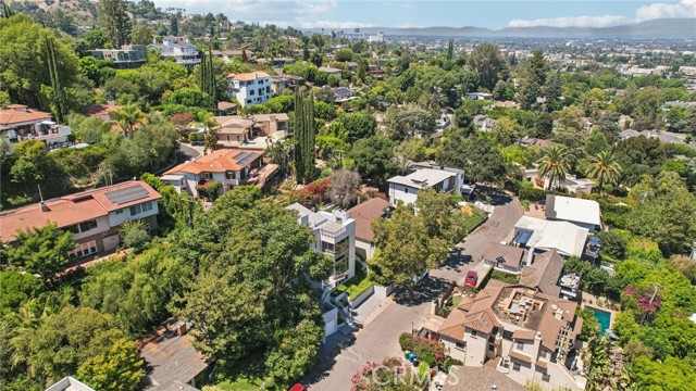 Detail Gallery Image 68 of 75 For 13424 Contour Dr, Sherman Oaks,  CA 91423 - 3 Beds | 4 Baths