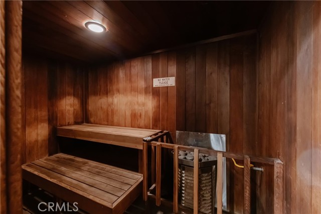 Hot sauna