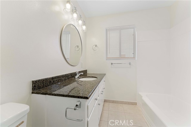 Detail Gallery Image 19 of 24 For 120 Alamitos Ave #17,  Long Beach,  CA 90802 - 1 Beds | 1 Baths