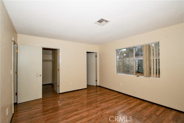 56616 Joshua, Yucca Valley CA: https://media.crmls.org/medias/11b0bfa7-76b0-46fb-8d3a-6216a8802ae1.jpg