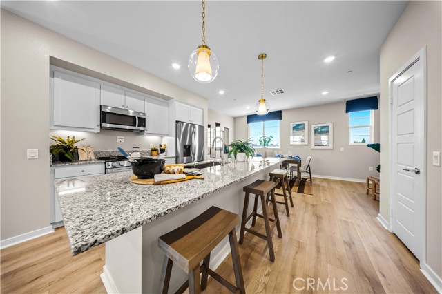 Detail Gallery Image 3 of 18 For 2853 via Descanso, Camarillo,  CA 93012 - 2 Beds | 2/1 Baths